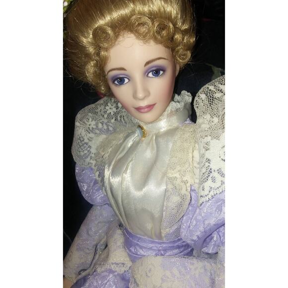 Franklin Heirloom Gibson Mother Promenade doll - Picture 4 of 8